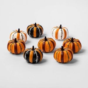 8pc Faux Creepy Mini Pumpkin Halloween Set